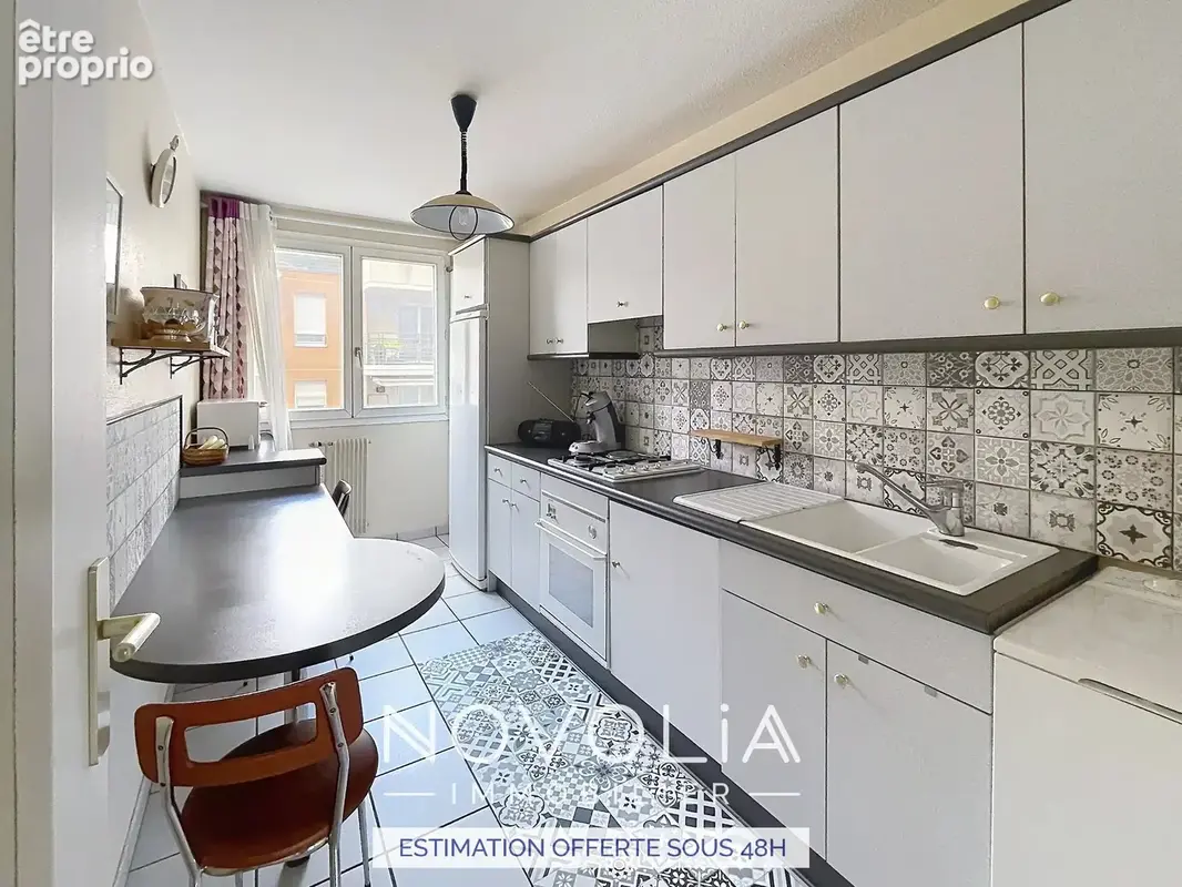 Appartement 80 m² à Villeurbanne  - photo 4