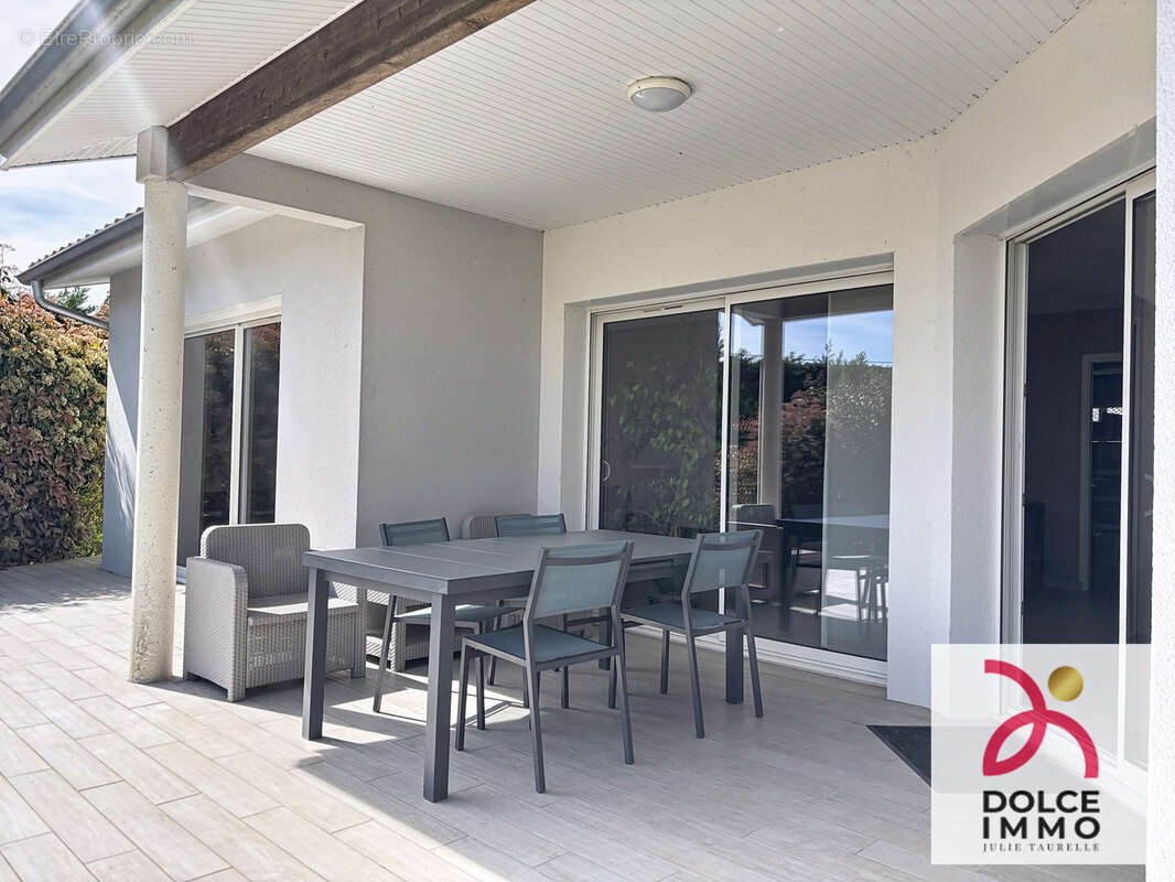 Maison à BLANQUEFORT