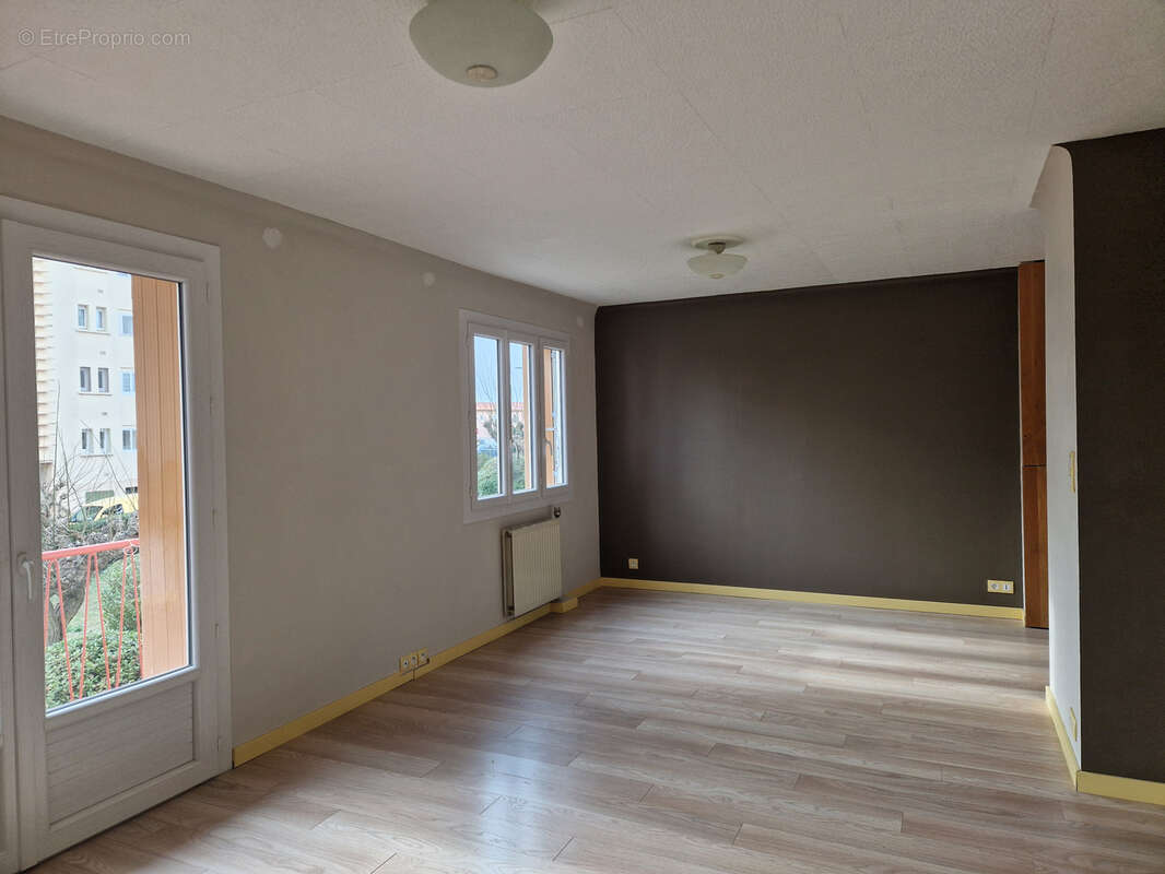 Font-Neuve, bel appartement T3 de 66m2 + cave. - photo 5