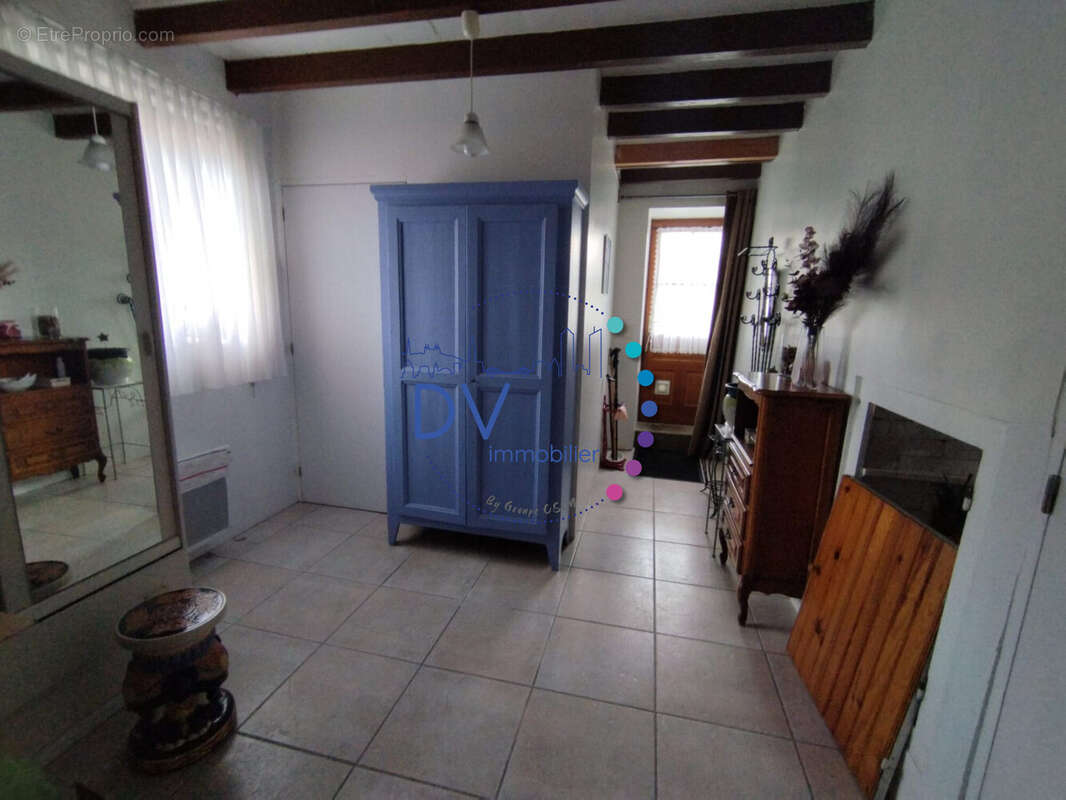 Maison à SAINT-JUST-D'AVRAY