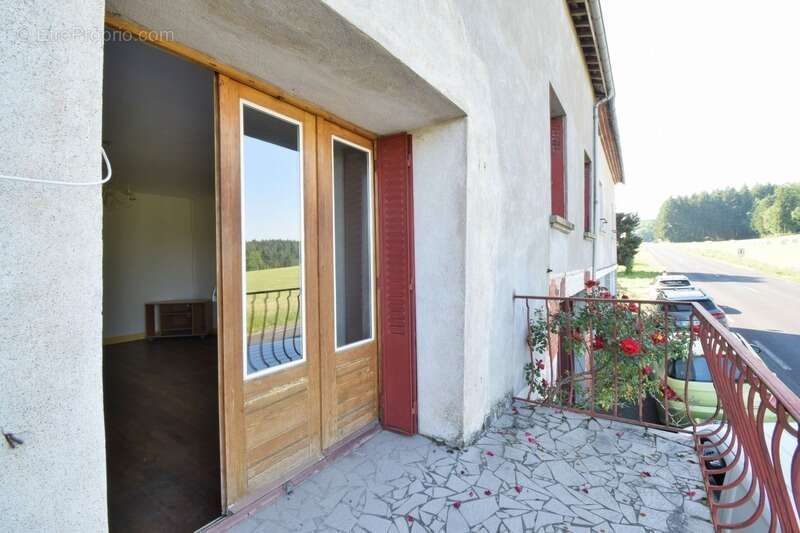 Maison à AUZELLES