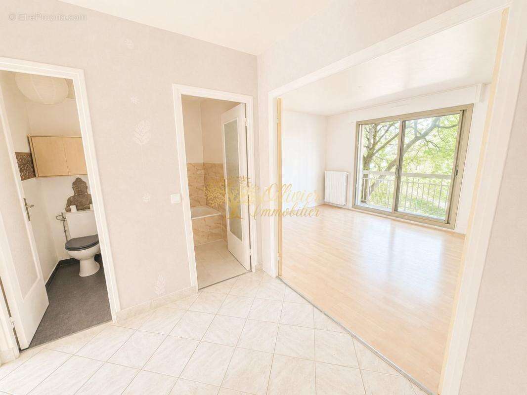Appartement à SAINT-MAUR-DES-FOSSES