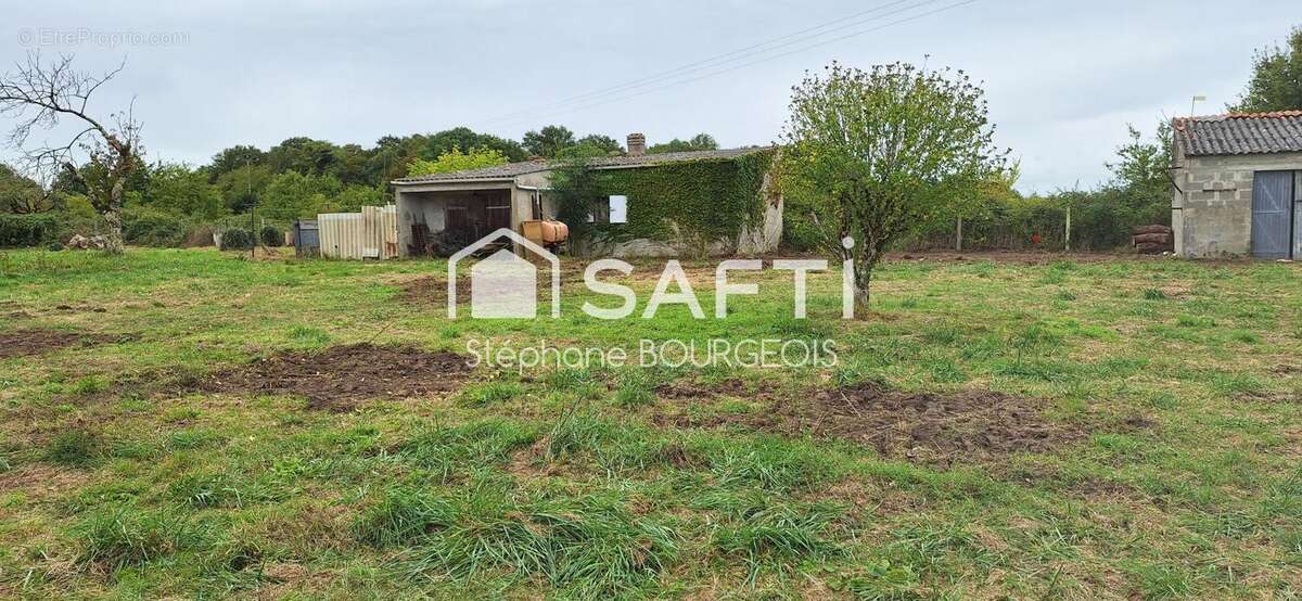 Photo 4 - Terrain à LE CHAY