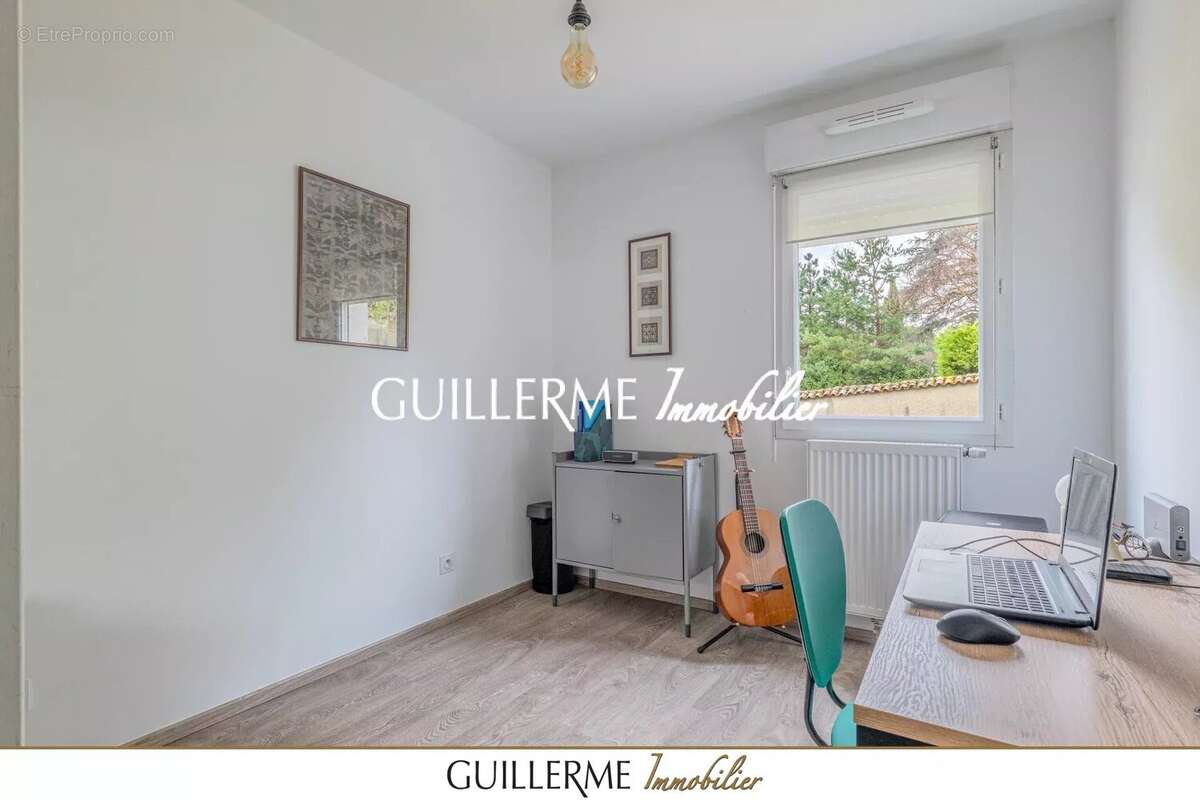 Appartement à GENAY