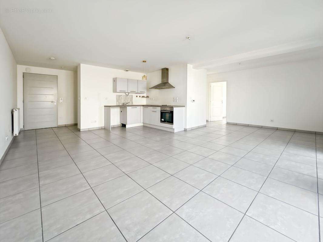 Appartement à BEAUMONT-LES-VALENCE