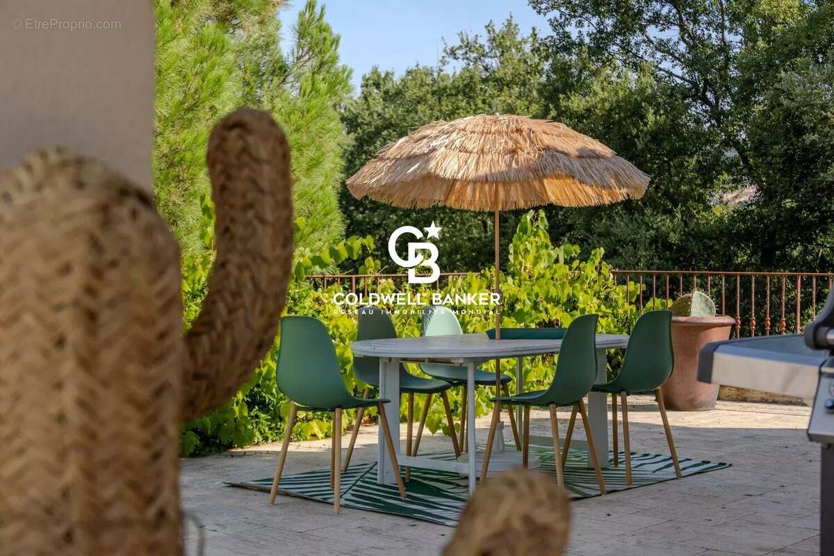 Maison à BORMES-LES-MIMOSAS