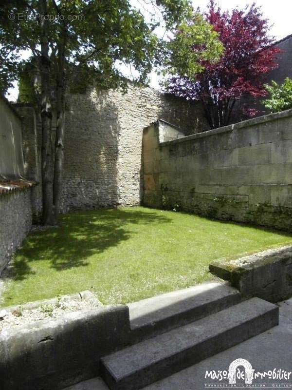 Maison à COGNAC