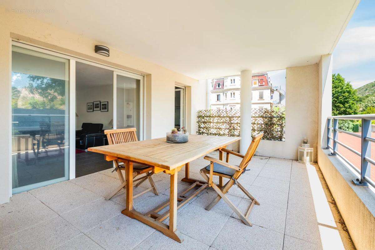 Appartement à MARSEILLE-9E