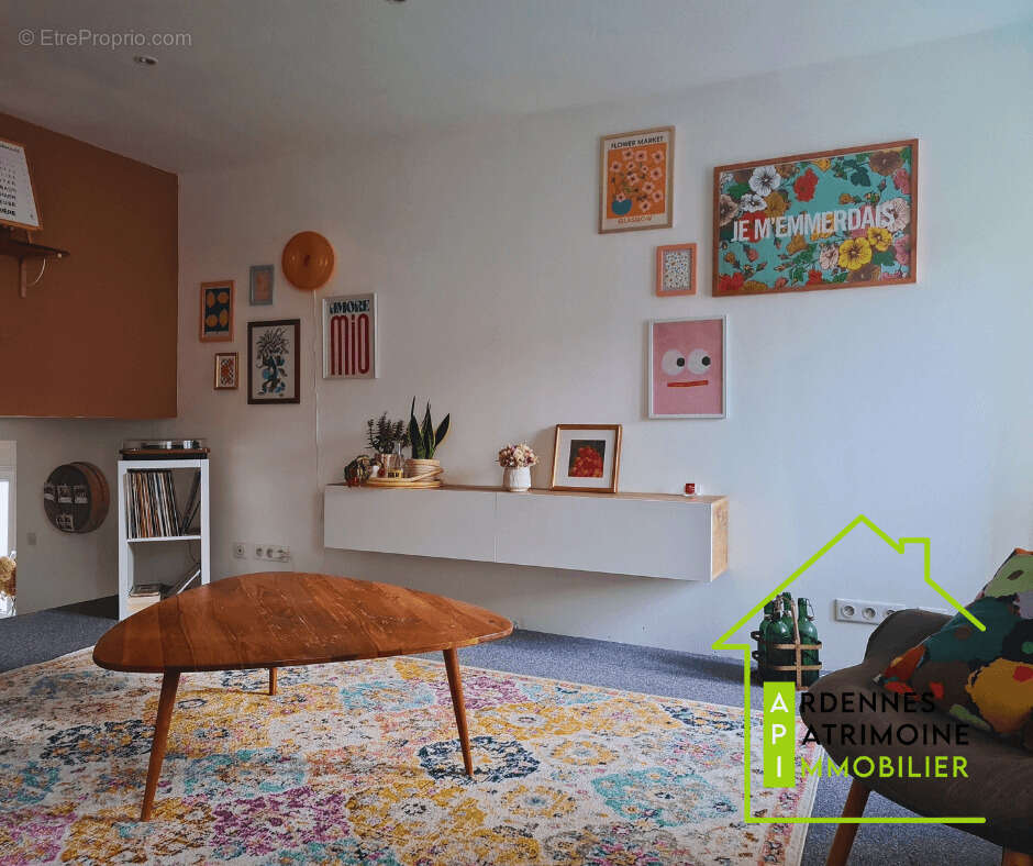 Maison à POURU-SAINT-REMY