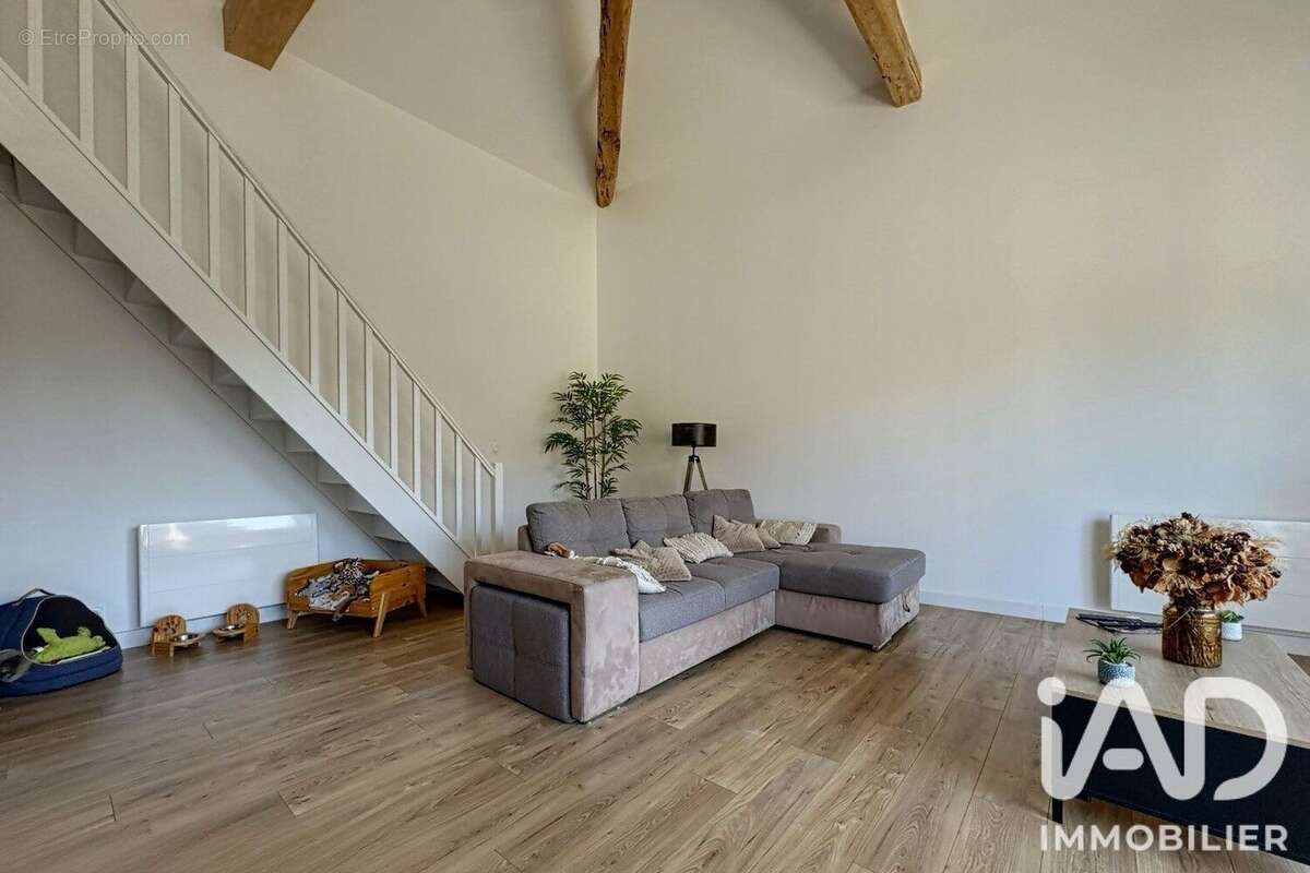 Maison 170 m² à Longeves  - photo 7