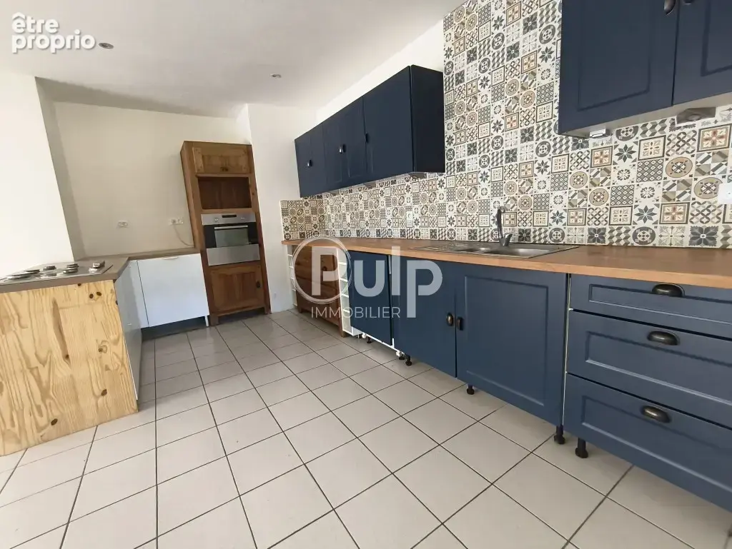 Villeneuve-la-comtesse Maison T6 - photo 3