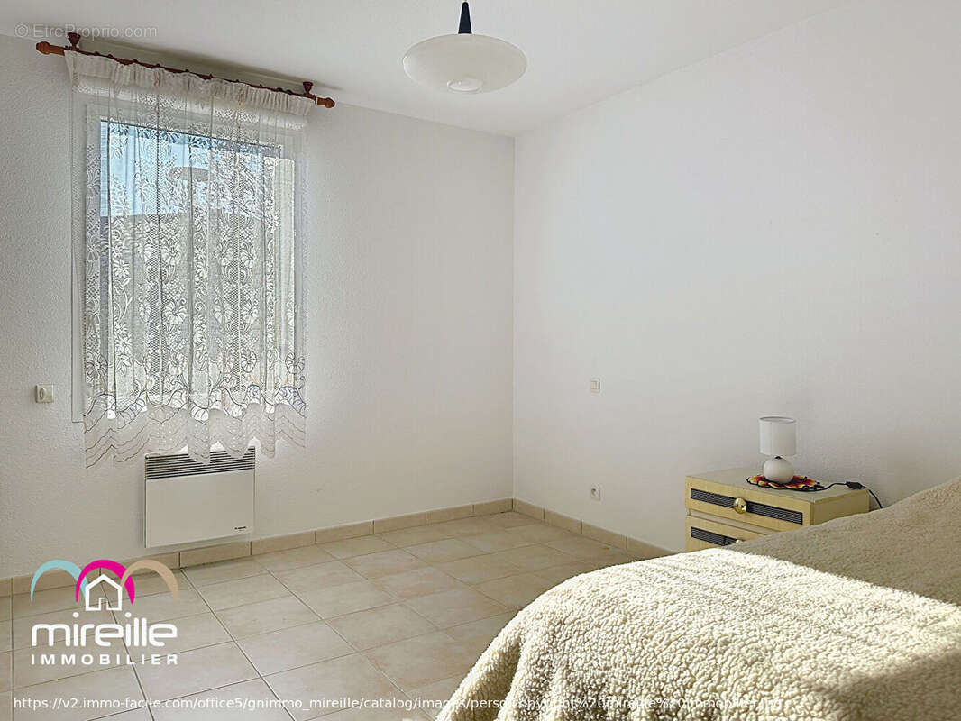 Maison à JONQUIERES-SAINT-VINCENT