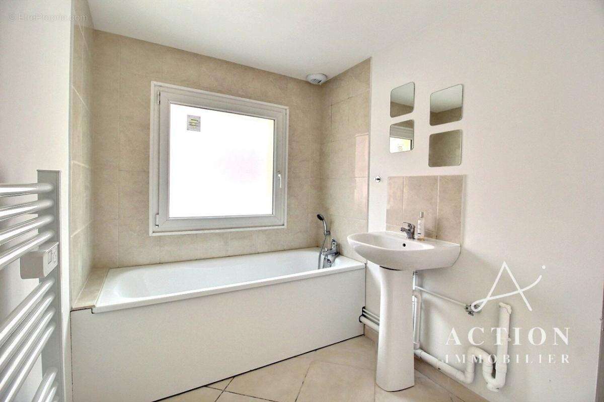 Appartement on pose ses meubles coeur de LANNOY - Balcon - Parking - Sécurisé - photo 6