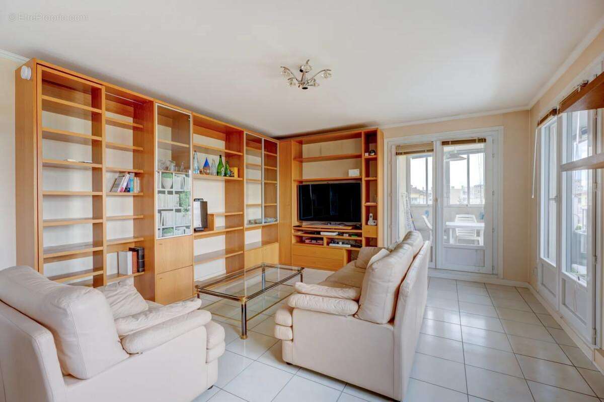 Appartement à LYON-8E