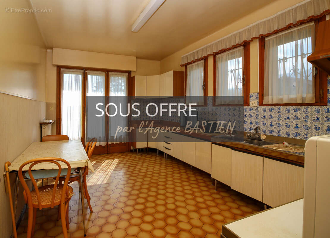 Maison à DIVONNE-LES-BAINS