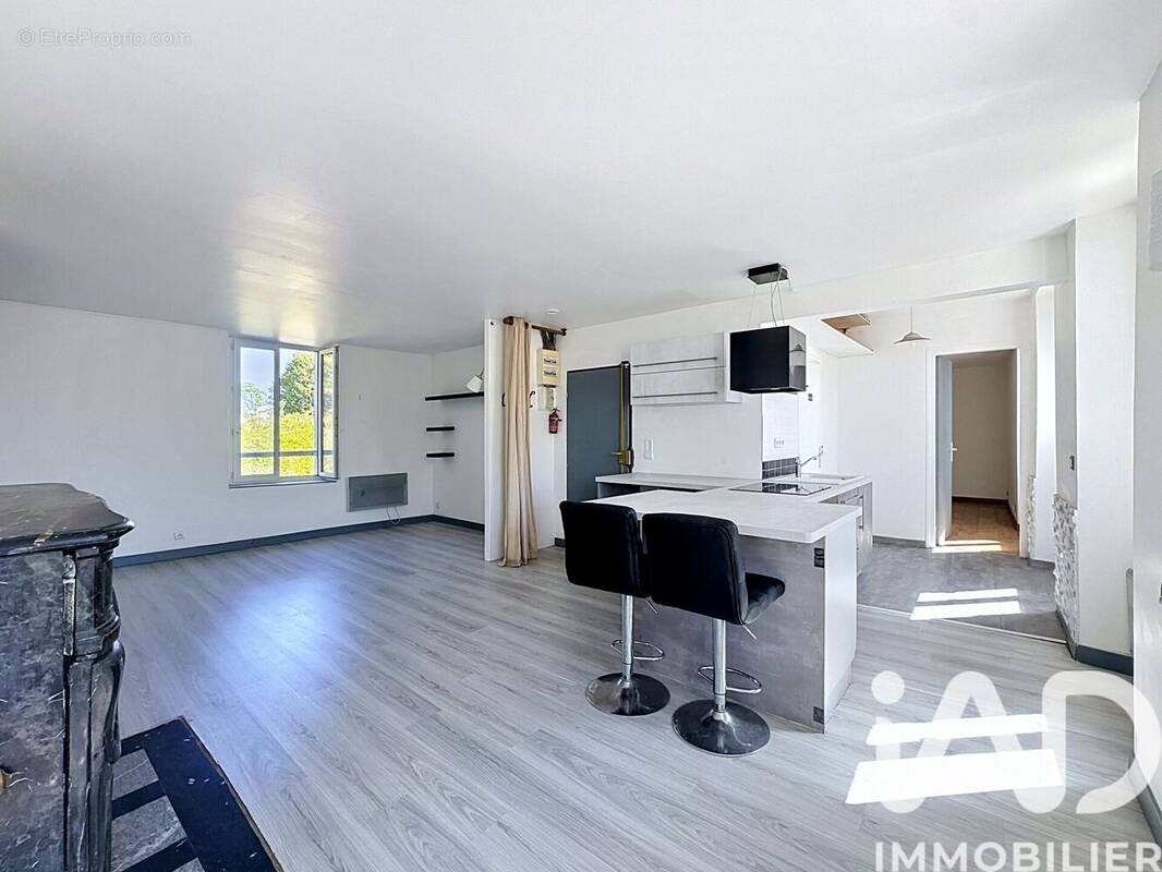 Photo 1 - Appartement à BRIE-COMTE-ROBERT