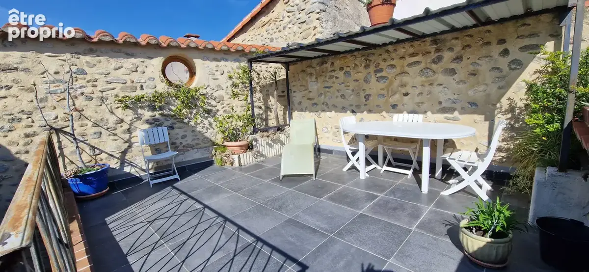 Exclusivité Ille Sur Têt - Coup de Coeur pour cette Superbe rénovation Atypique de 142 m2 avec patio et Terras - photo 2