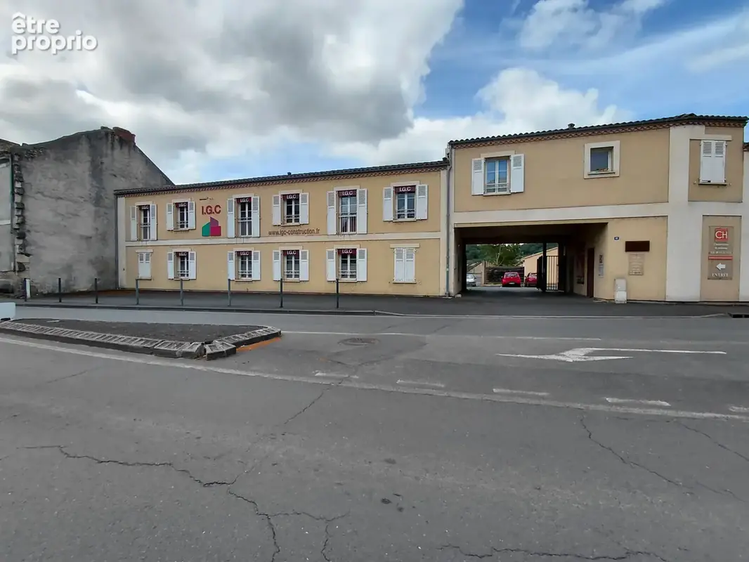 A Vendre A Périgueux : Local commercial d'environ 280m2 - photo 2