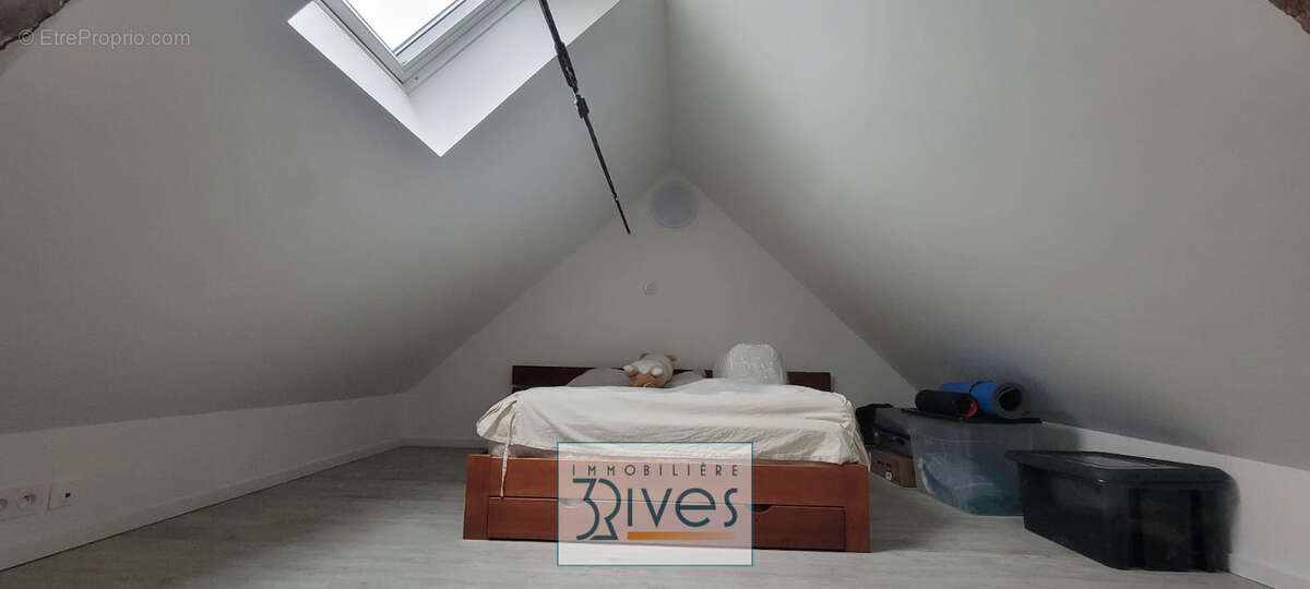 Maison à SAINT-SATURNIN-SUR-LOIRE