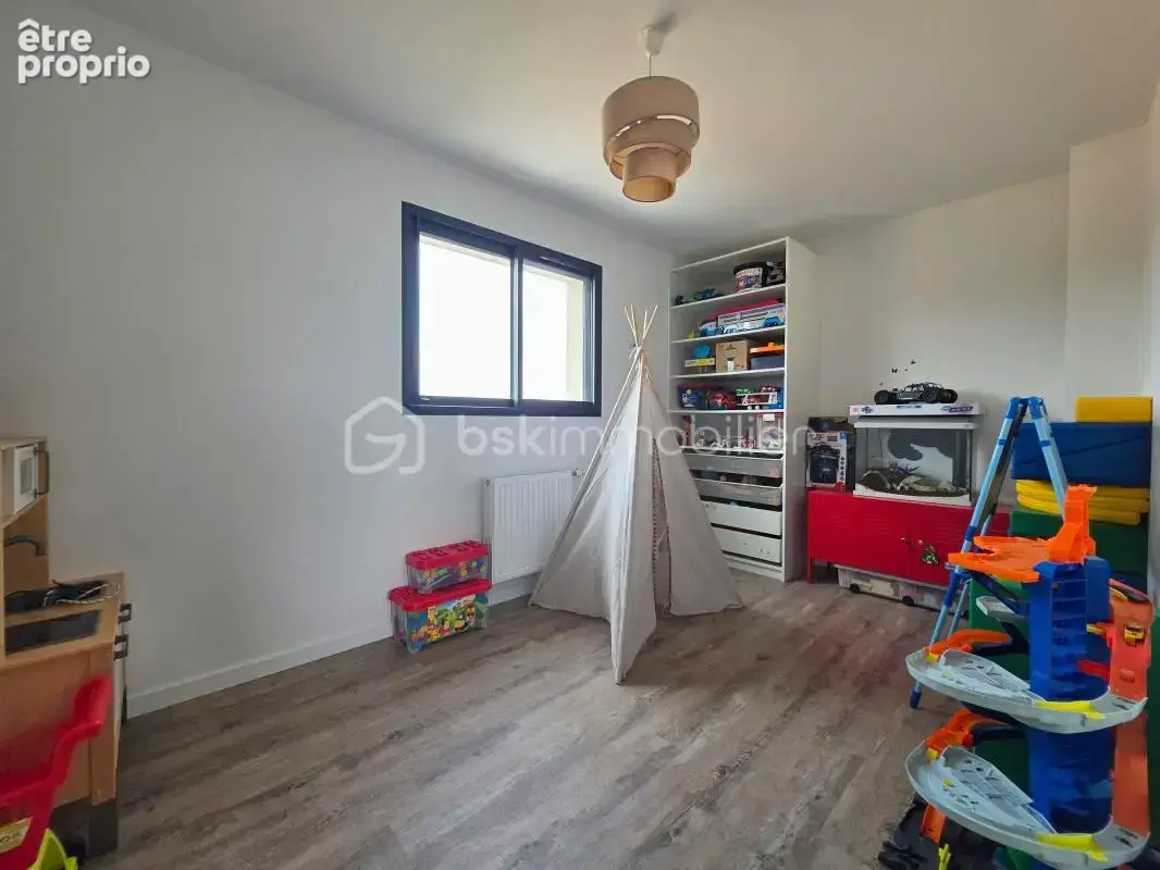 Maison contemporaine de 2023 avec 1 861 m² de terrain - photo 11