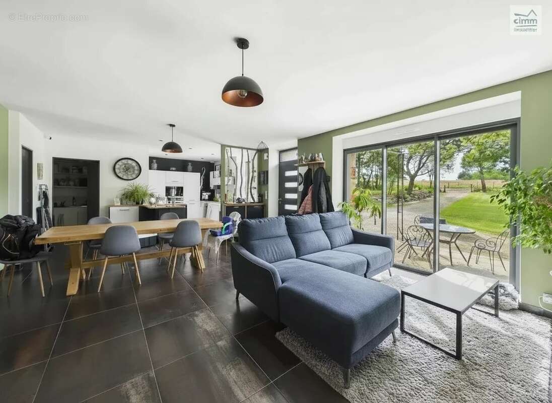 Maison à SAINT-SEGLIN