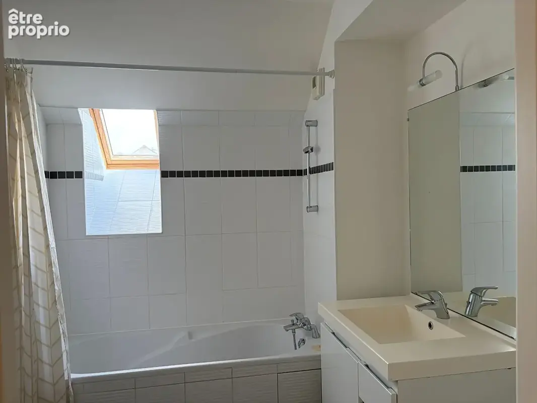 Buc  cerf volant grand f3  dernier etage avec balcon, cave et parkings - photo 8