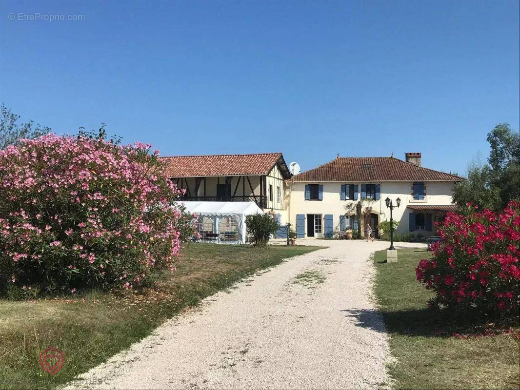 Maison à SAINT-ARROMAN