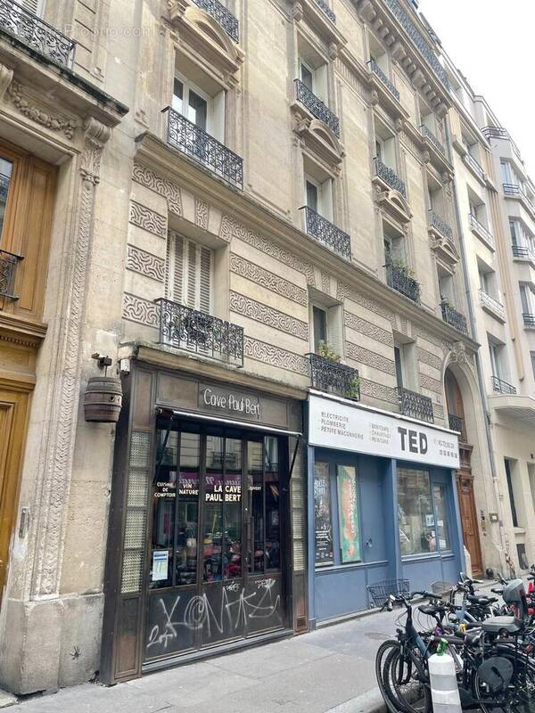 Appartement à PARIS-11E