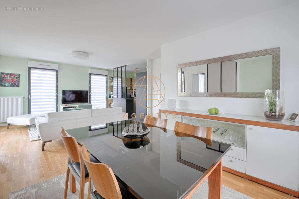 Appartement 82 m² à Saint-Maur-Des-Fosses  - photo 2