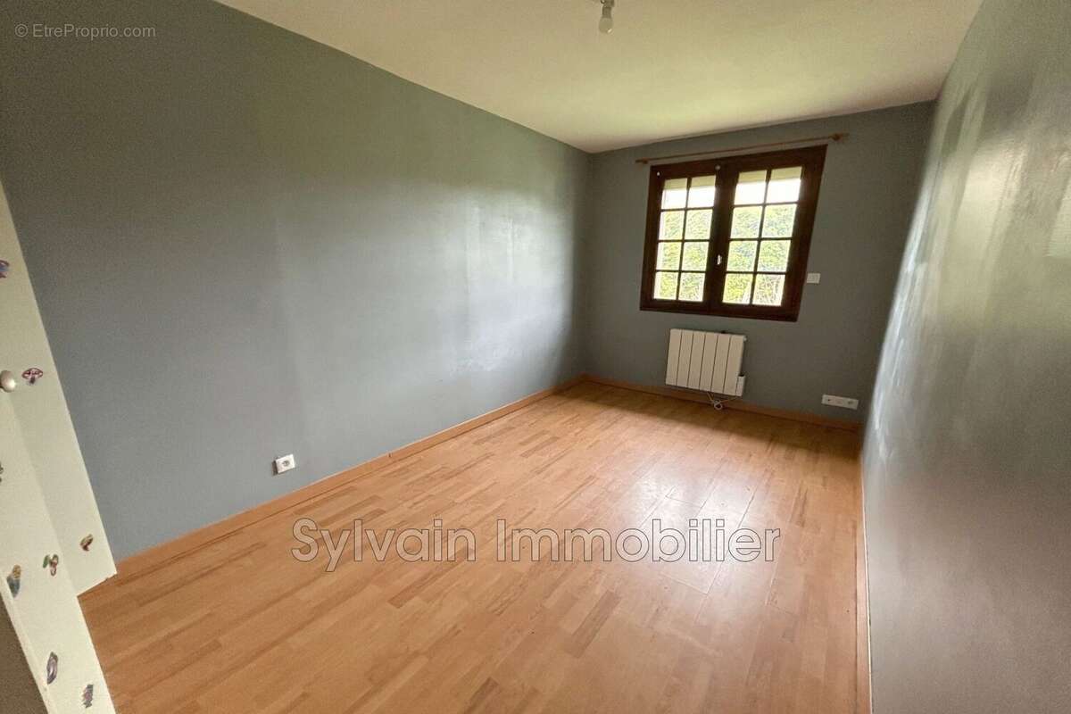 Maison à FORMERIE