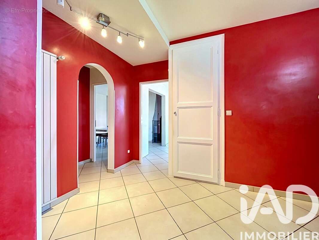 Maison 139 m² à Annemasse  - photo 7