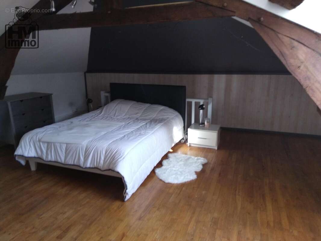 Maison 208 m² à Saint-Leonard-De-Noblat  - photo 9