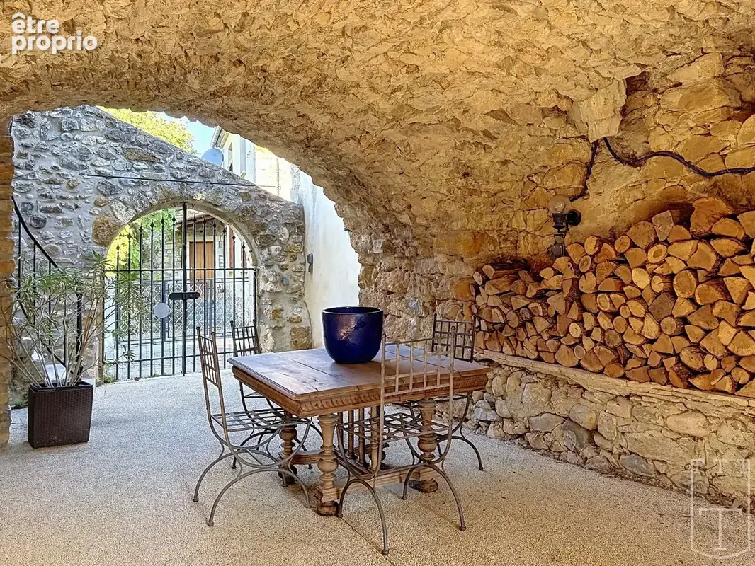 Maison de caractère au coeur du village - photo 14