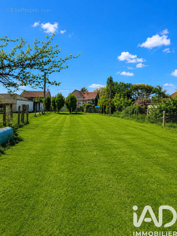 Terrain 744 m² à Thiescourt  - photo 2