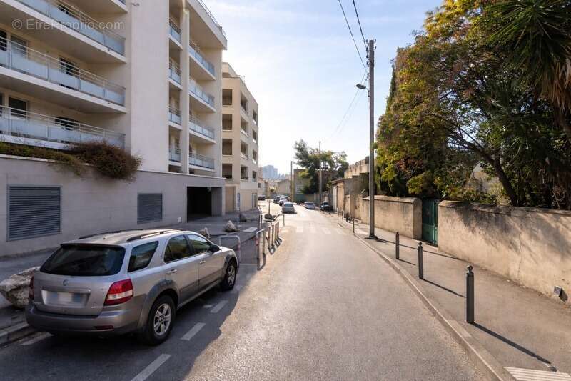 Parking à MARSEILLE-13E