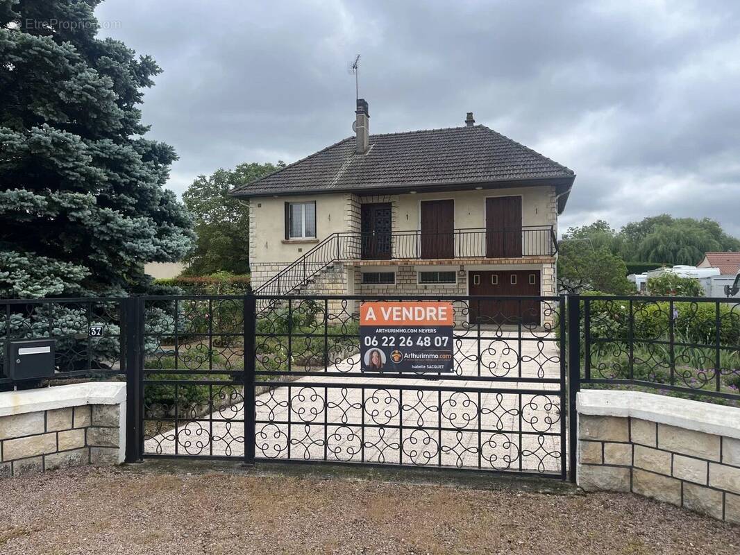 Maison à GARCHIZY