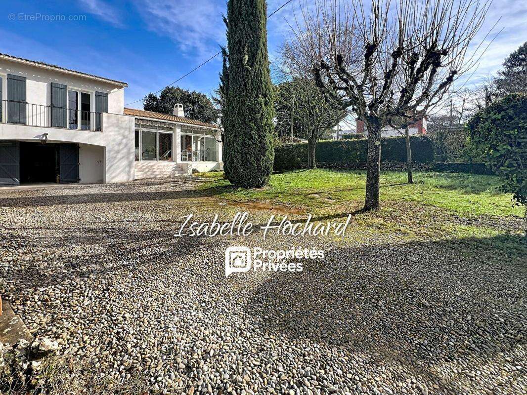 Maison Saint Maximin La Sainte Baume 5 pièce(s) 123 m² - photo 3
