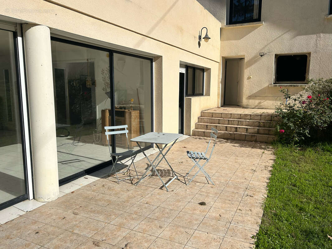 Maison à CHAMPCEVINEL