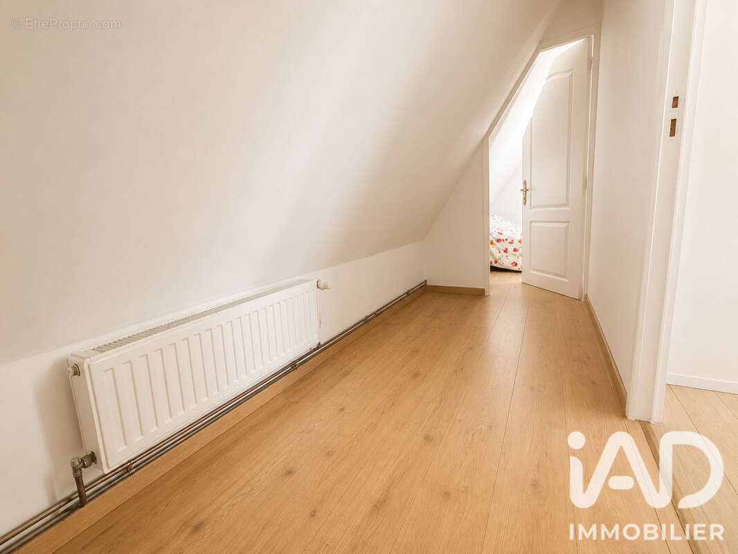 Maison 75 m² à Avesnes-Le-Comte  - photo 7