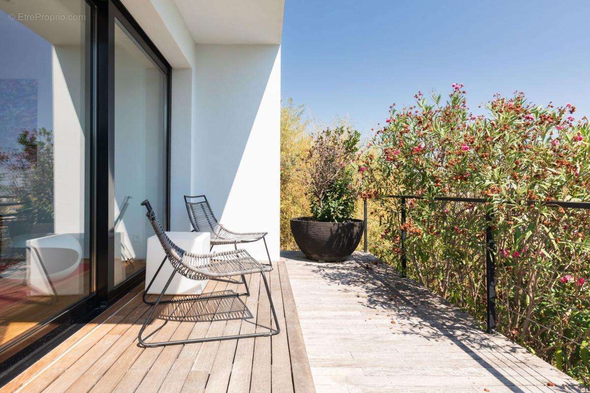 Maison à VALLAURIS