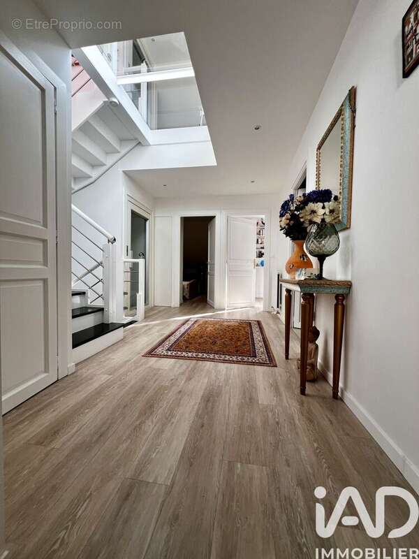 Photo 2 - Maison à COMPIEGNE