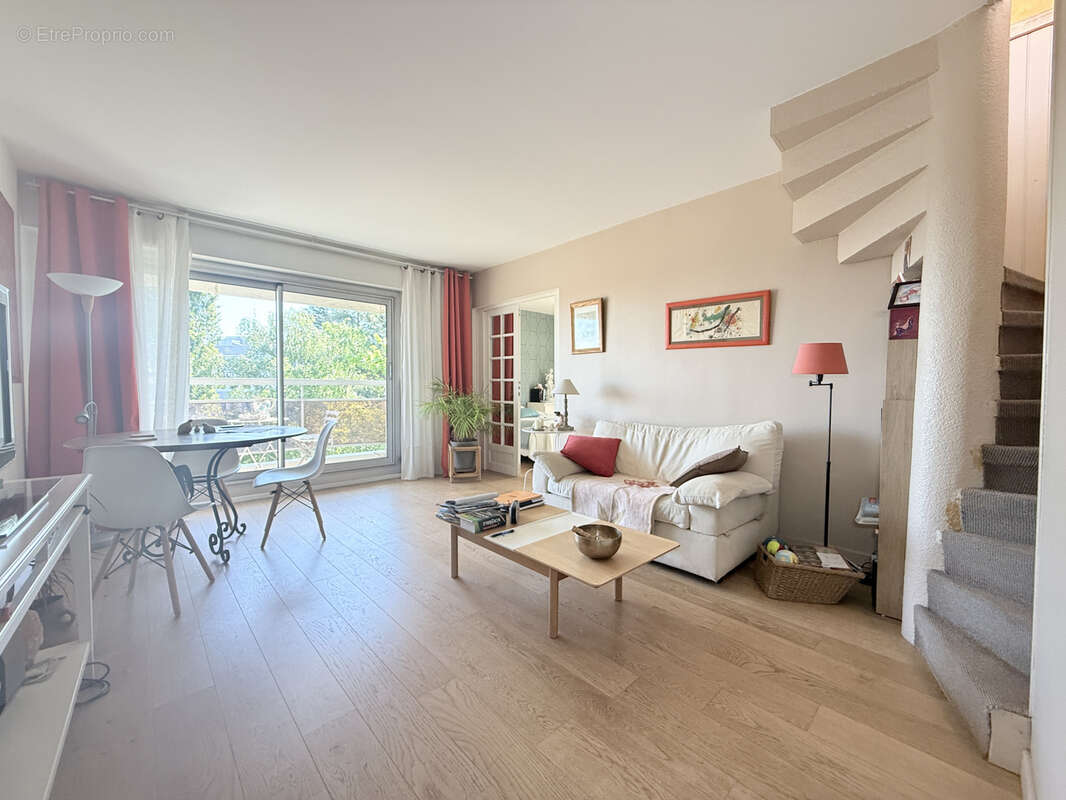 Appartement à RUEIL-MALMAISON