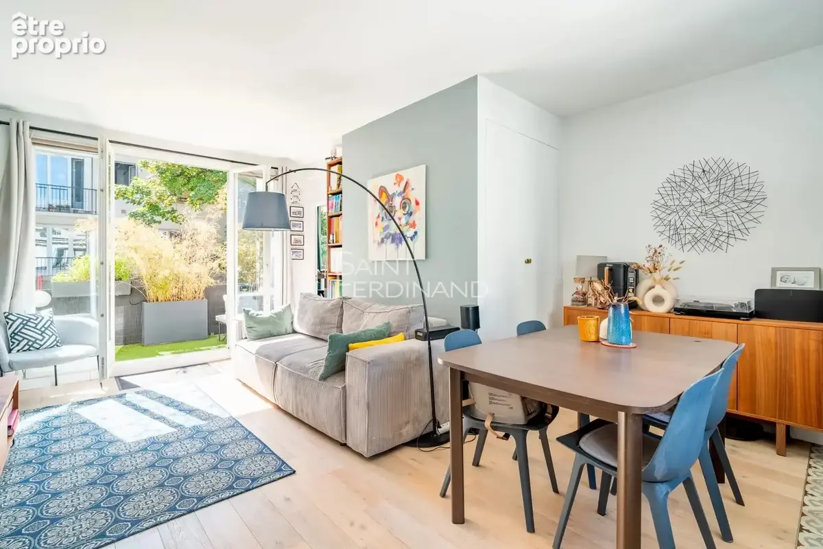 Appartement à NEUILLY-SUR-SEINE