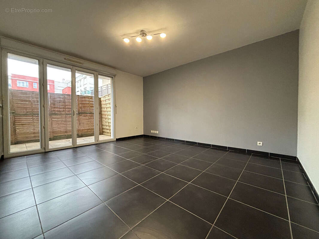 Appartement à CORBEIL-ESSONNES