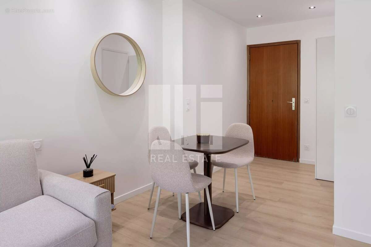 Appartement à VALLAURIS