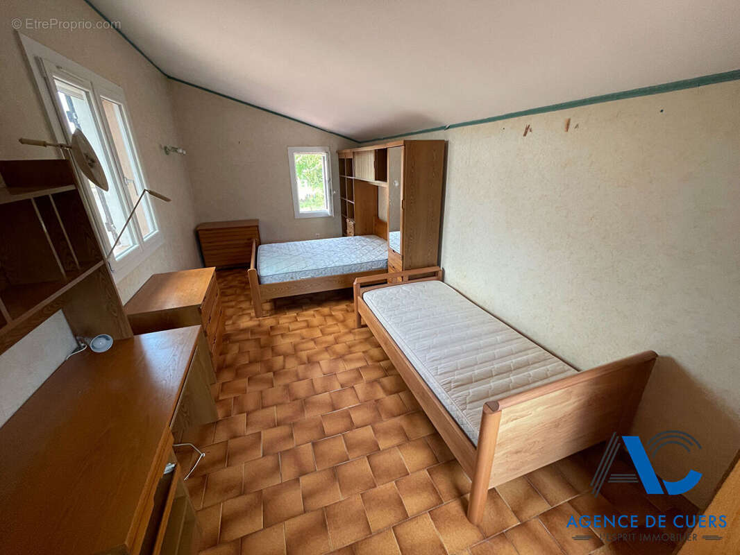 Maison à CUERS