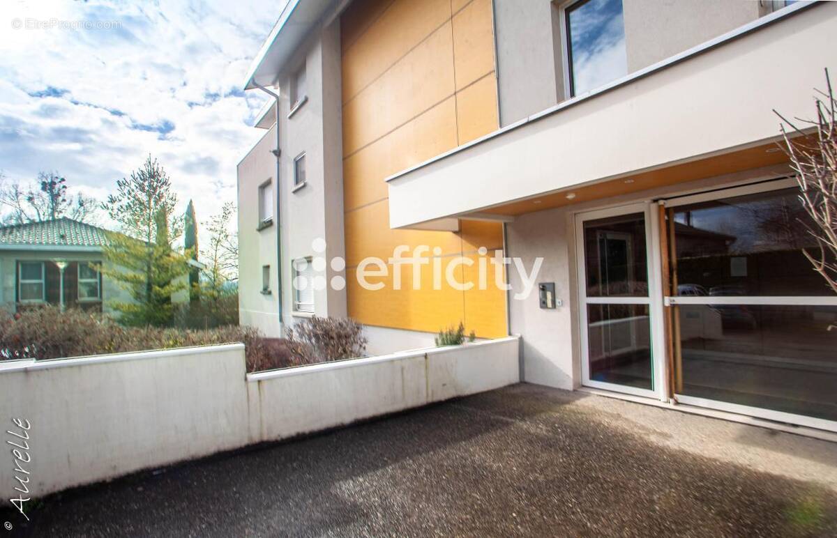 Appartement à MEYLAN