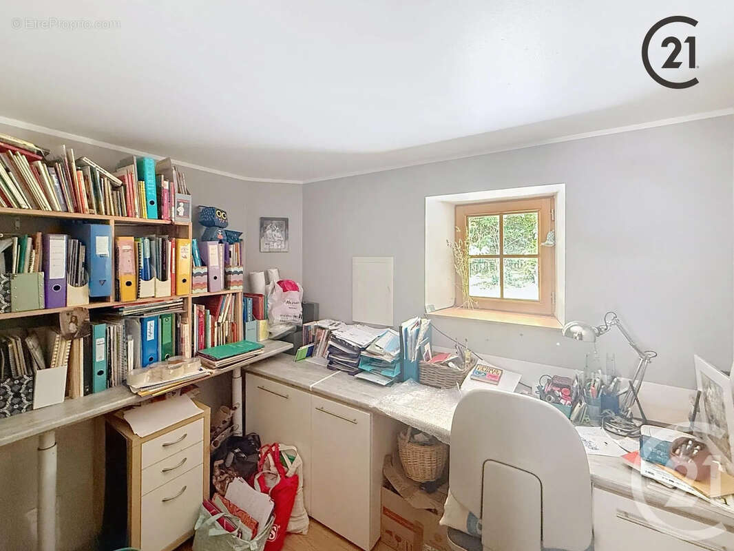 Maison 253 m² à Poilly-Sur-Tholon  - photo 20