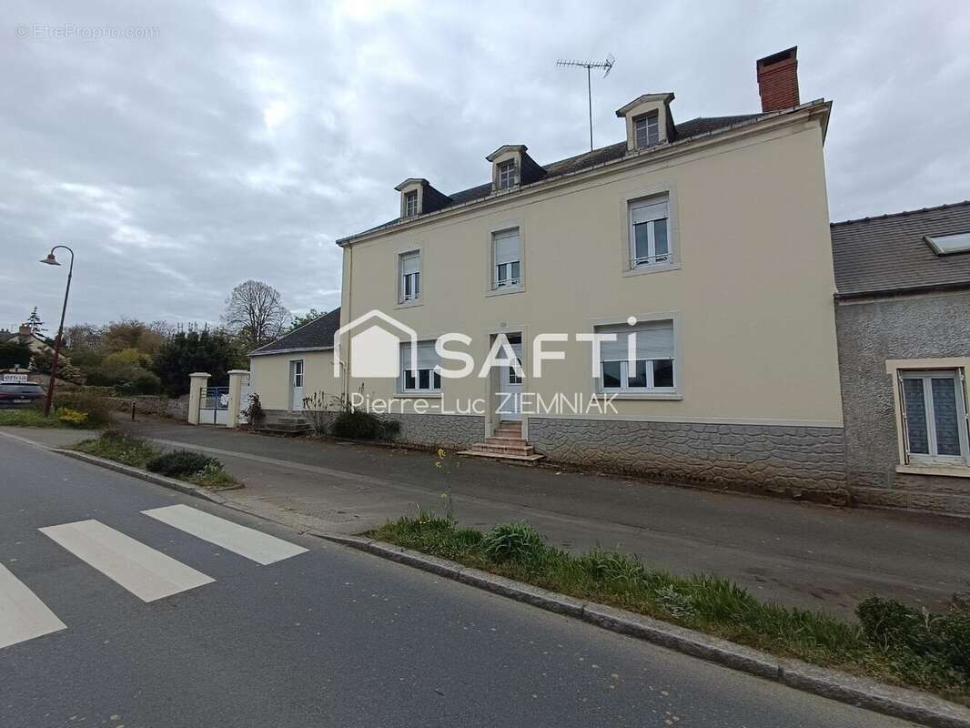 Maison 137 m² à Bouessay  - photo 4