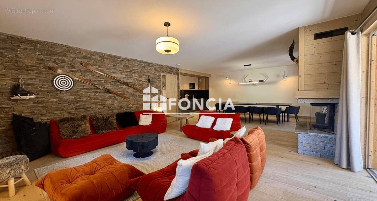 Appartement à LES ALLUES